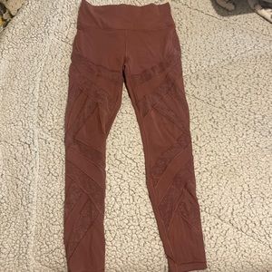 size 8 maroon Lululemon leggings